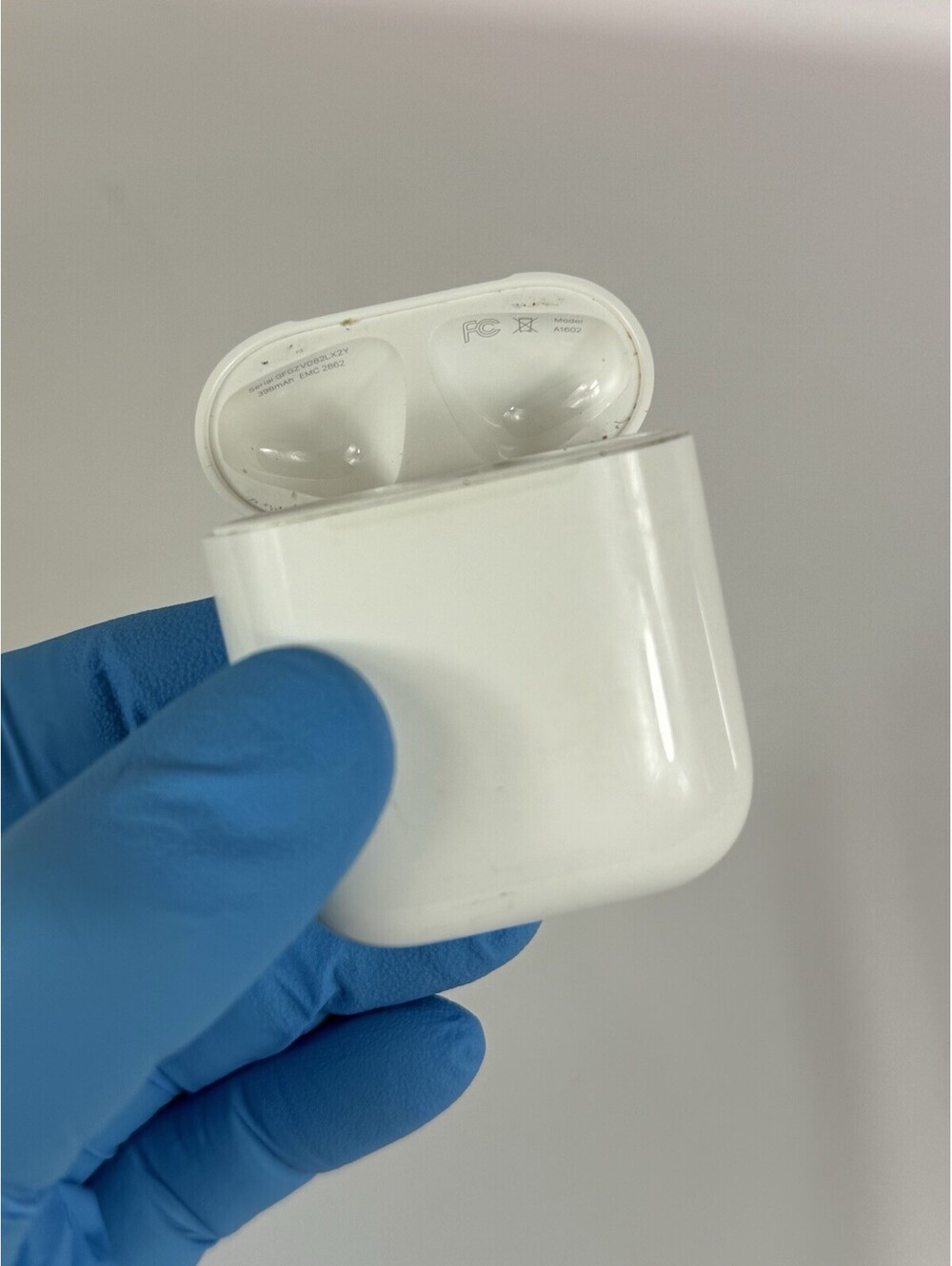 Apple AirPods 2nd Gen Charging Case Authentic Apple A1602